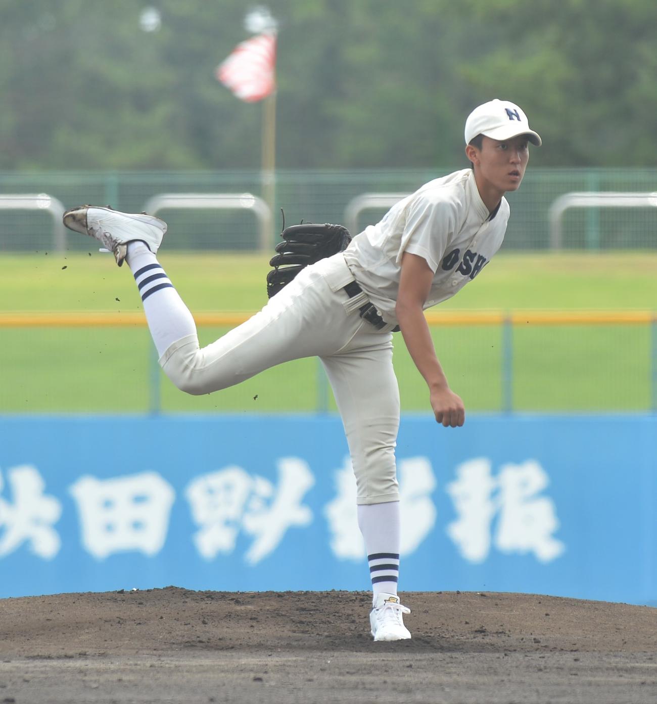 秋田南対能代松陽　先発した能代松陽・三浦（撮影・佐藤究）