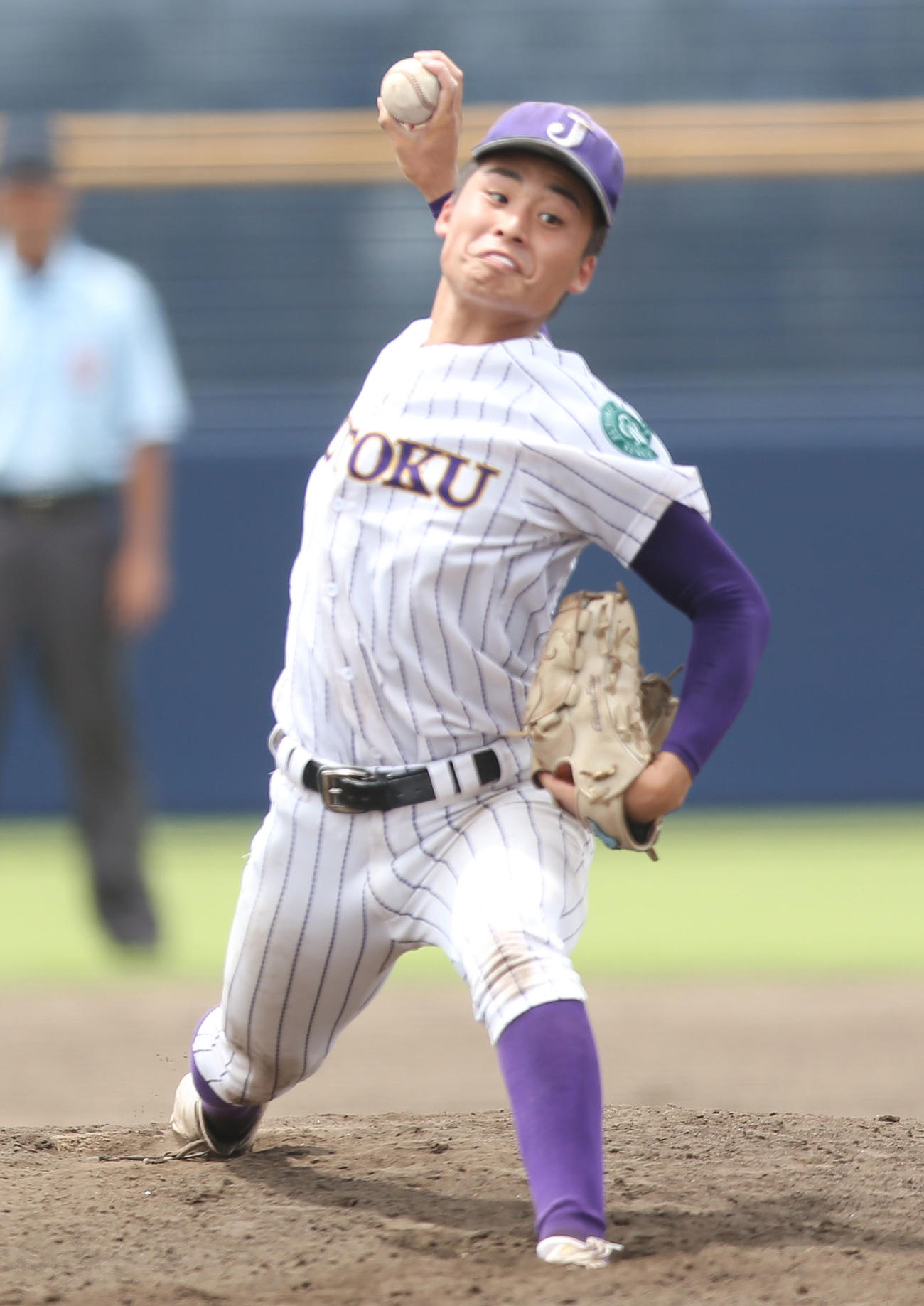 高崎健康福祉大高崎対樹徳　力投する樹徳先発の亀井（撮影・宮地輝）
