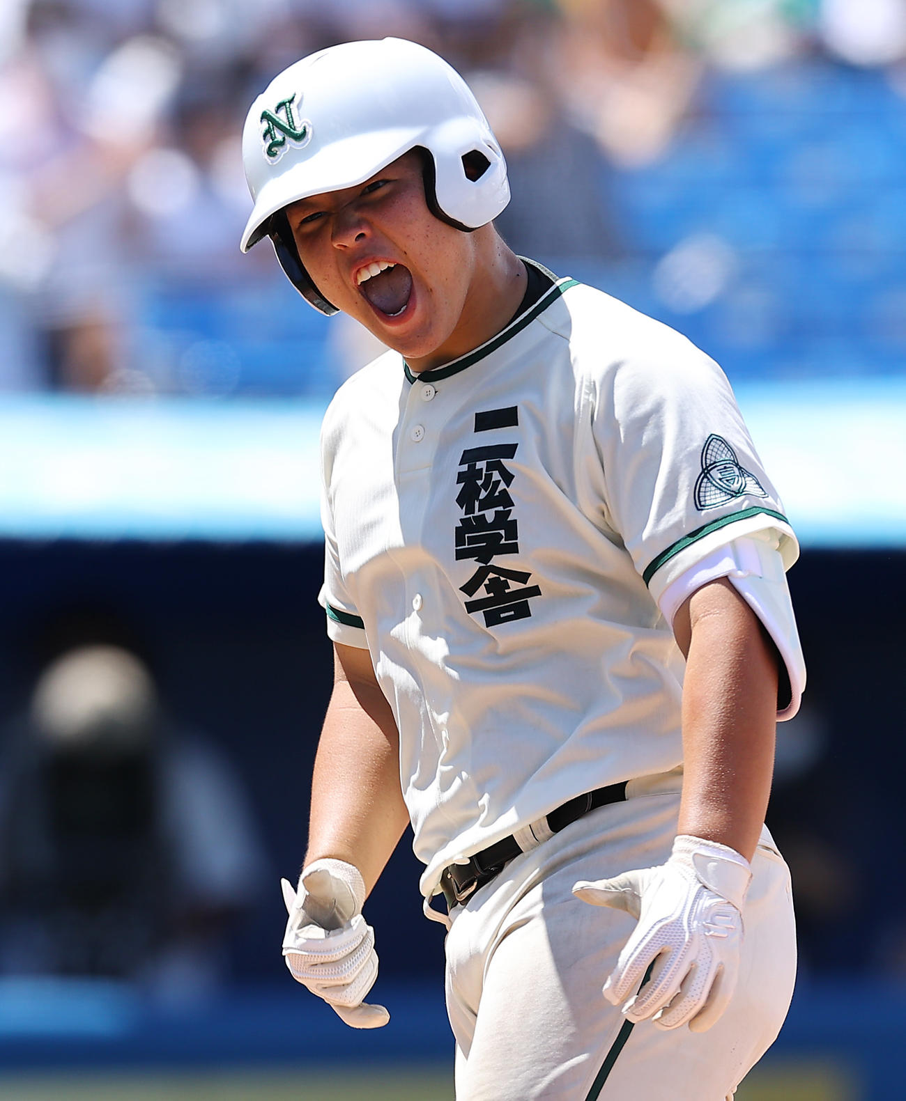 帝京対二松学舎大付　3回裏二松学舎大付2死、ソロ本塁打を放ち雄たけびを上げる片井（撮影・垰建太）