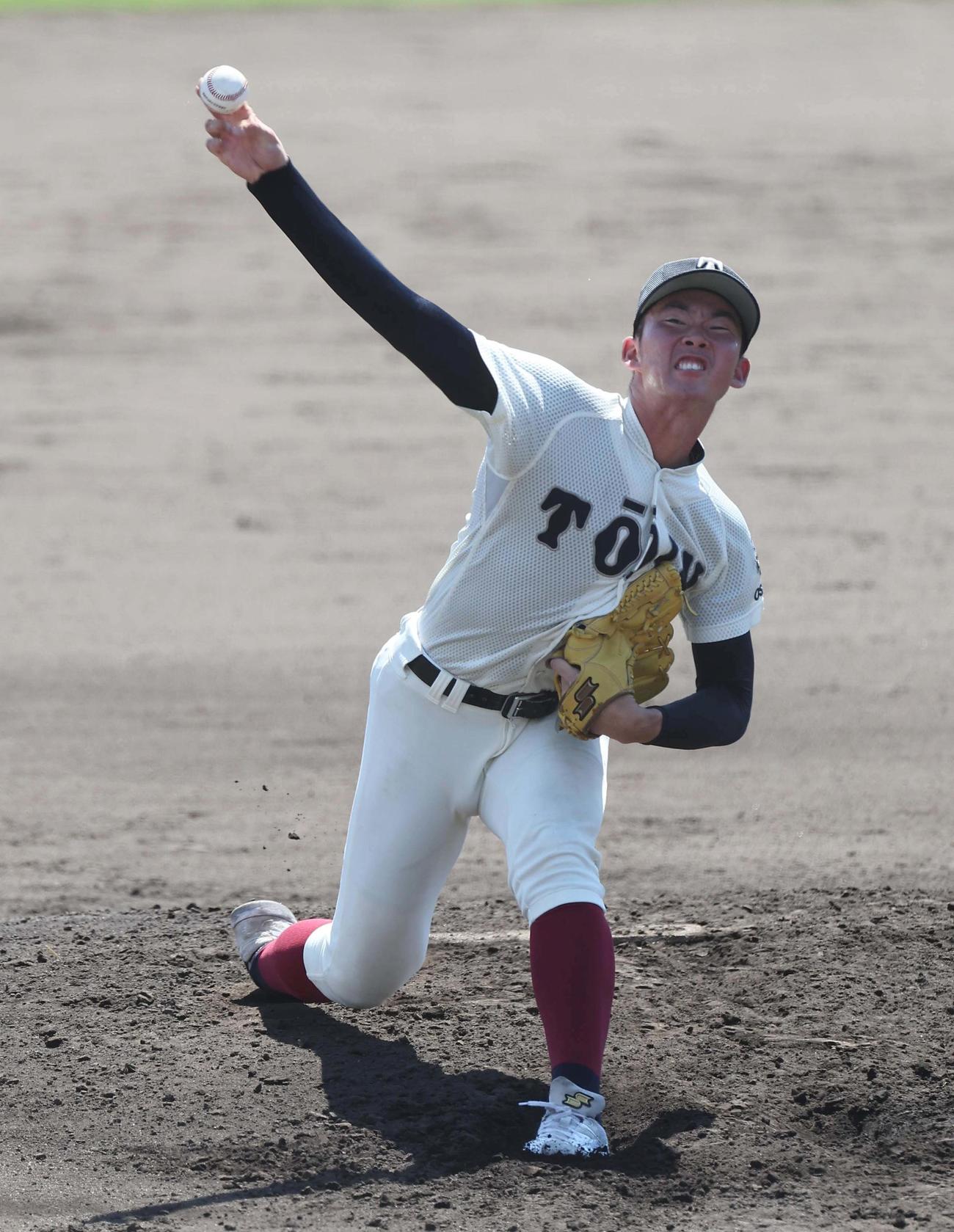 上宮対大阪桐蔭　大阪桐蔭先発の別所（撮影・上田博志）