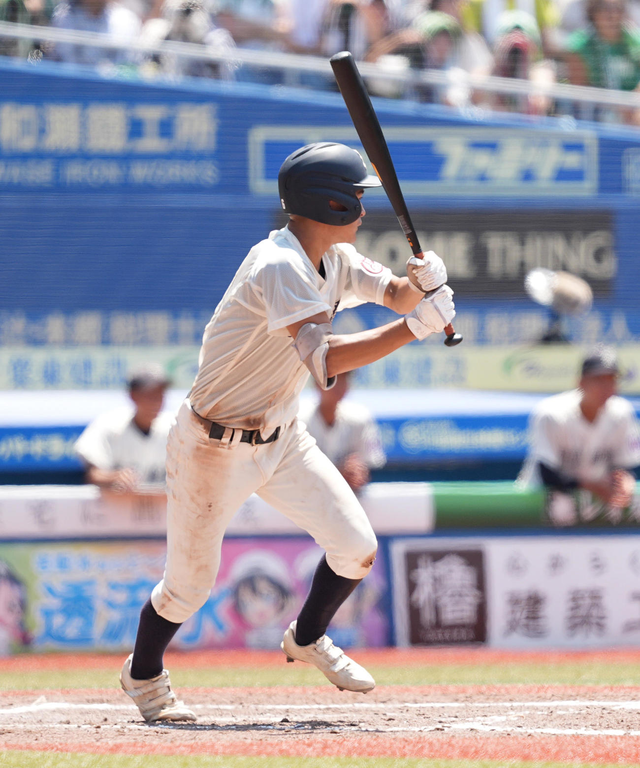 市船橋対木更津総合　3回表市船橋1死、左中間に三塁打を放つ合津（撮影・菅敏）