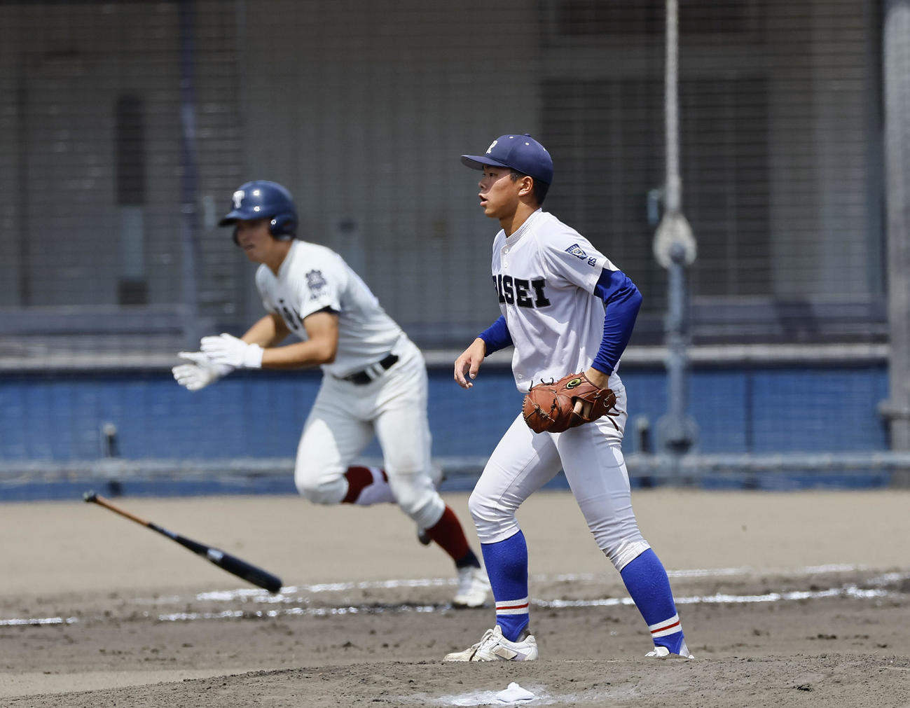 履正社対大阪桐蔭　1回裏大阪桐蔭1死二、三塁、内山に2点適時打を許す高木（撮影・藤尾明華）