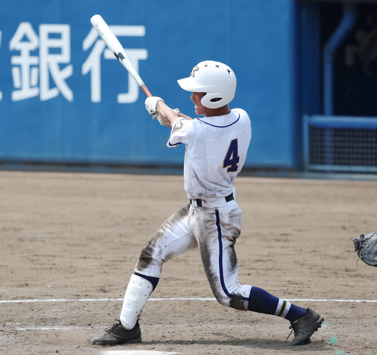 つくば秀英対霞ケ浦　8回裏霞ケ浦1死二、三塁、右前2点適時打を放つ森田（撮影・宮地輝）