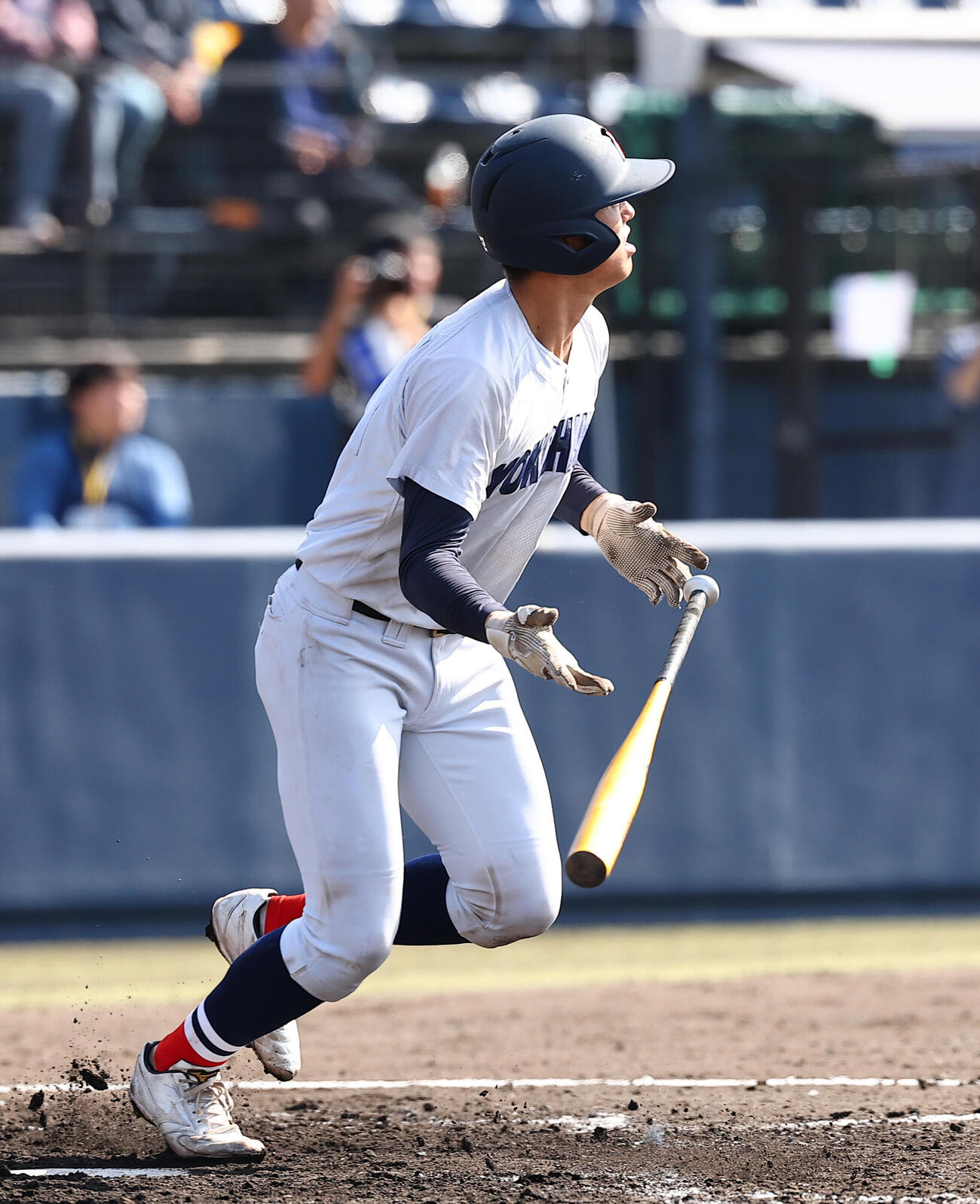 健大高崎対横浜　5回裏横浜2死一、二塁、3点本塁打を放つ脇山魁音（撮影・野上伸悟）