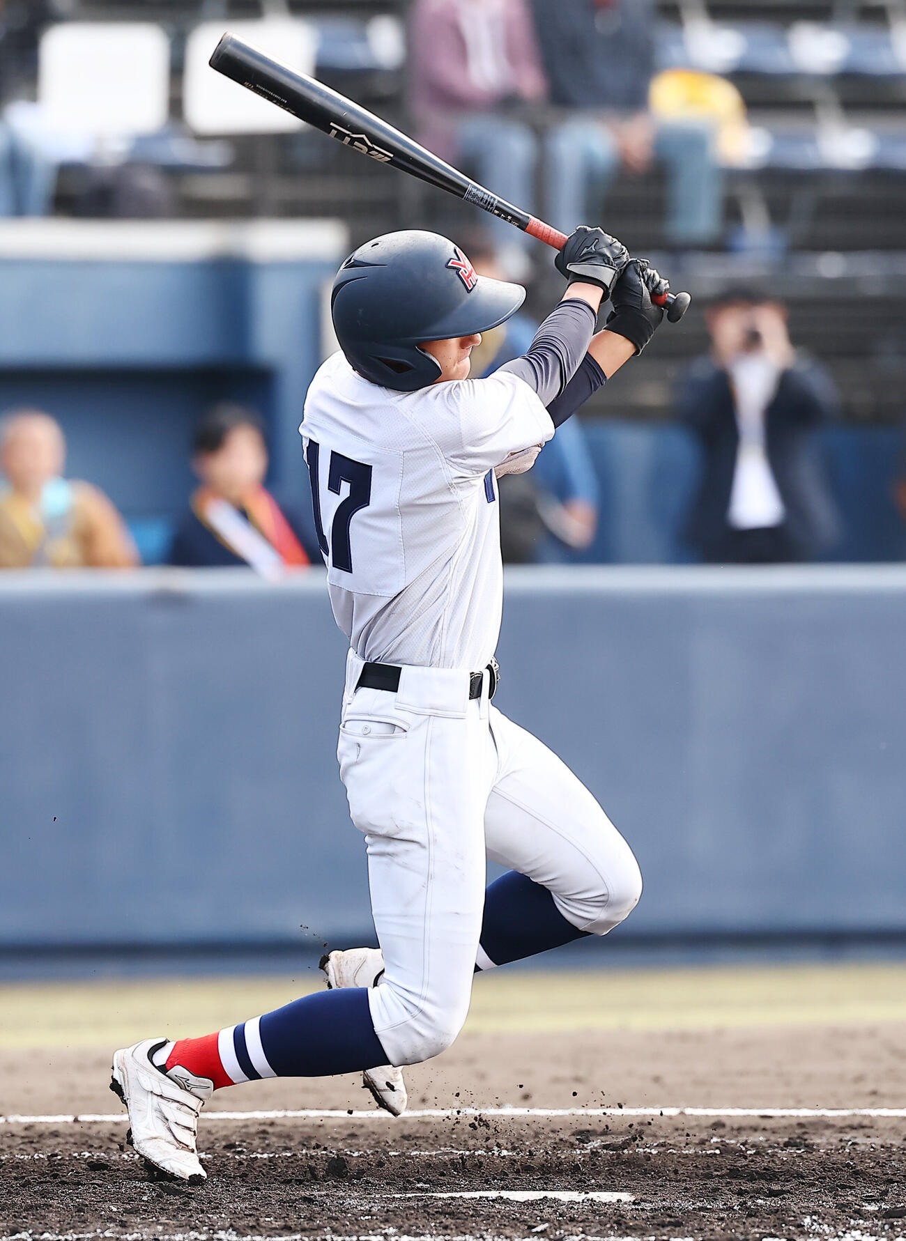 健大高崎対横浜　1回裏2死一、三塁、適時打を放つ河内景虎（撮影・野上伸悟）