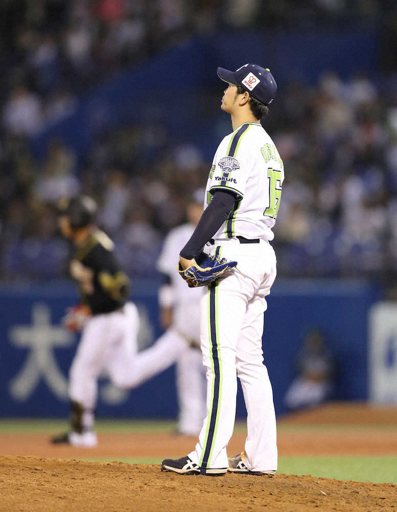 【画像・写真】ヤクルト・大下　今季初先発も3回途中6失点で降板　松本直と2年目バッテリー同時にベンチへ
