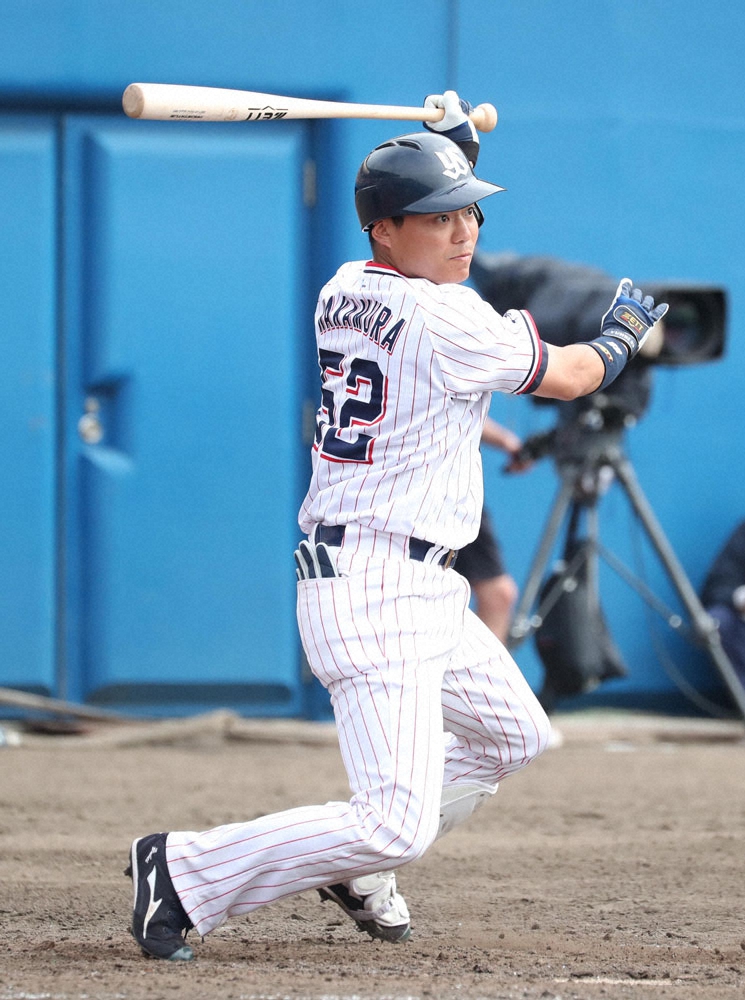 【画像・写真】ヤクルト・中村　来季雪辱誓う「試合に出られず野球選手じゃないような年だった」