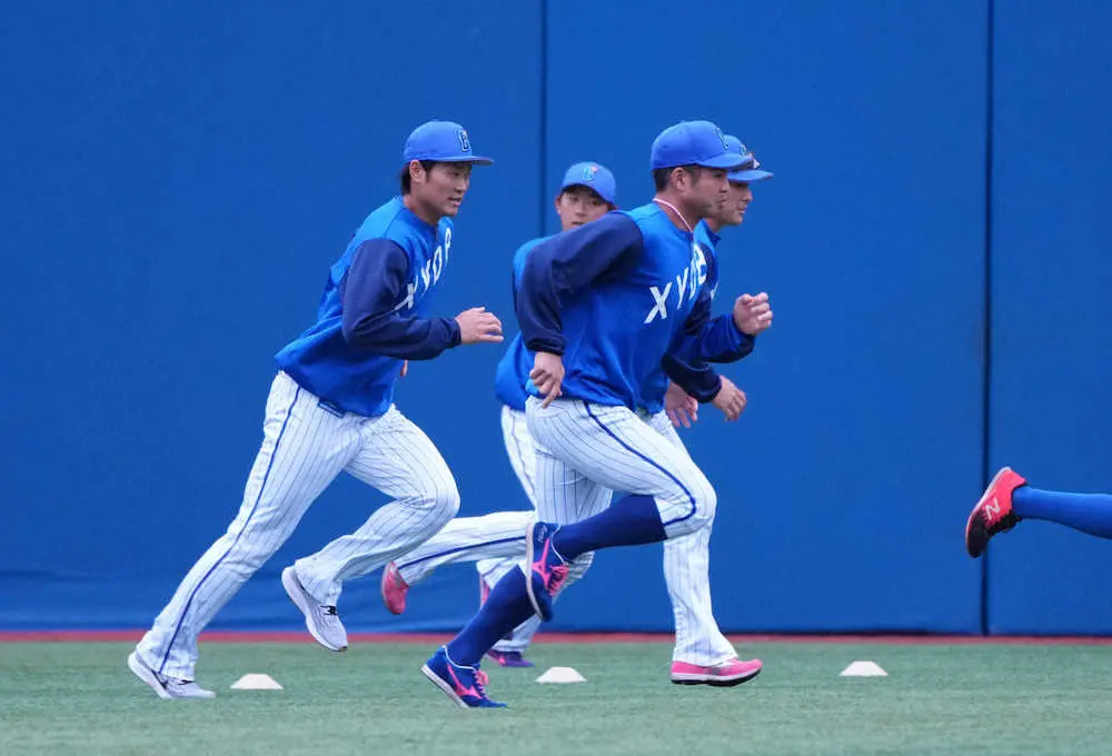 【画像・写真】【隠しマイク】今季で現役引退のDeNA・中井1軍合流　三浦監督「日にちを間違えた」に「あっ、これ…」