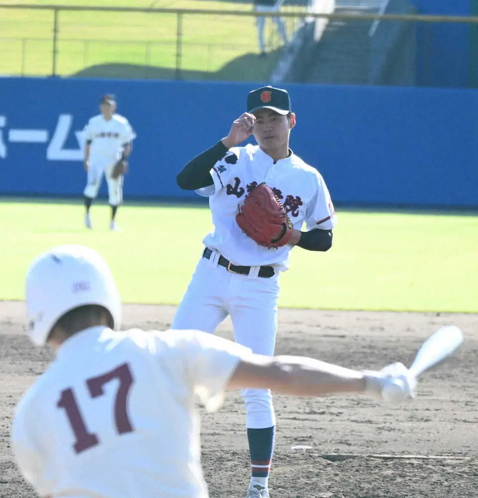 【画像・写真】「おじいちゃんもお父さんも甲子園選手」　越境して夢を追う山梨学院・榎谷礼央