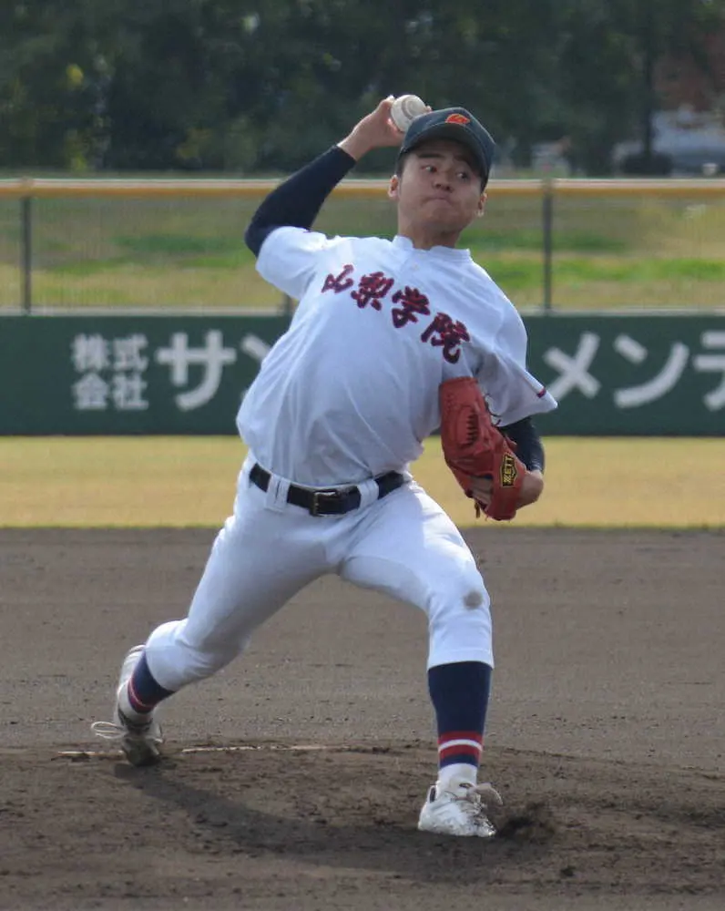 【画像・写真】3世代甲子園当確　山梨学院のエース・榎谷礼央が完封「勝てて良かった」