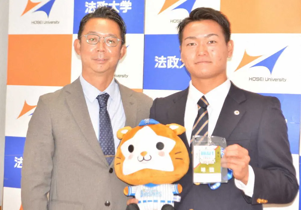 【画像・写真】DeNAドラ4三浦　夢は「みうら散歩」？指揮官とのウオーキングも