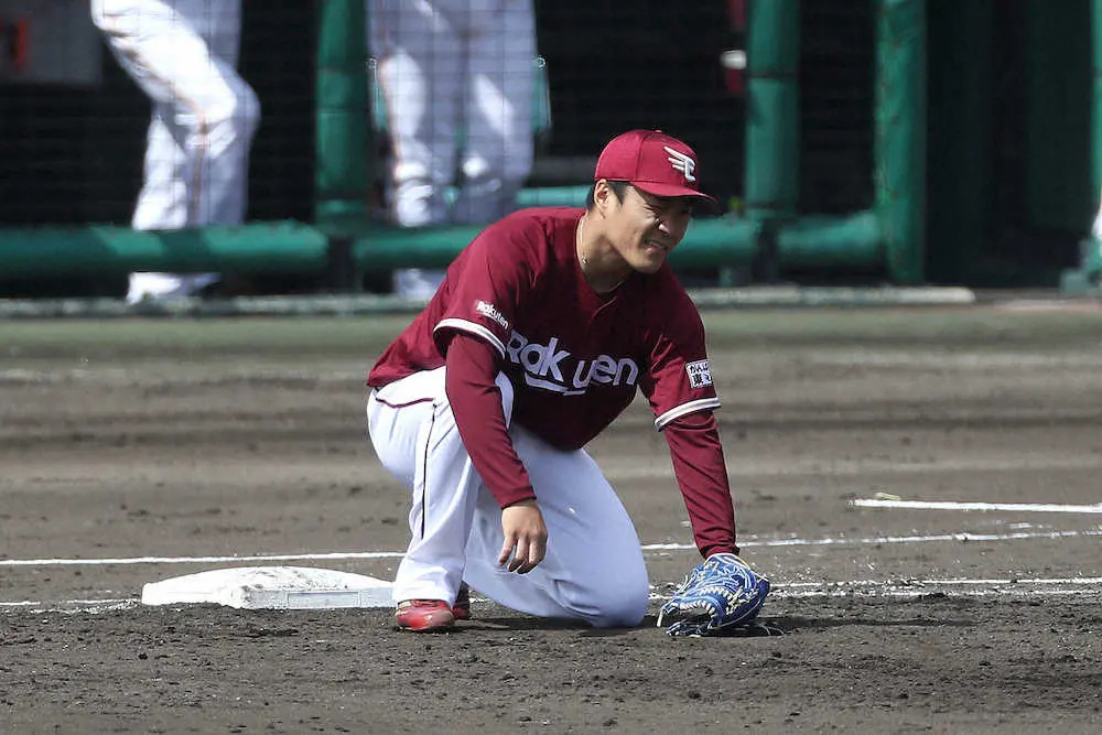 【画像・写真】楽天・則本　実戦初登板で負傷降板　石井監督「この時期なので大事を取って、というレベル」