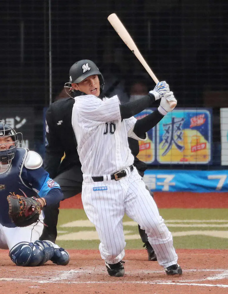 【画像・写真】ロッテのドラ2池田がプロ初安打　左翼線二塁打で出塁し、先輩・高部の適時打で初得点も！