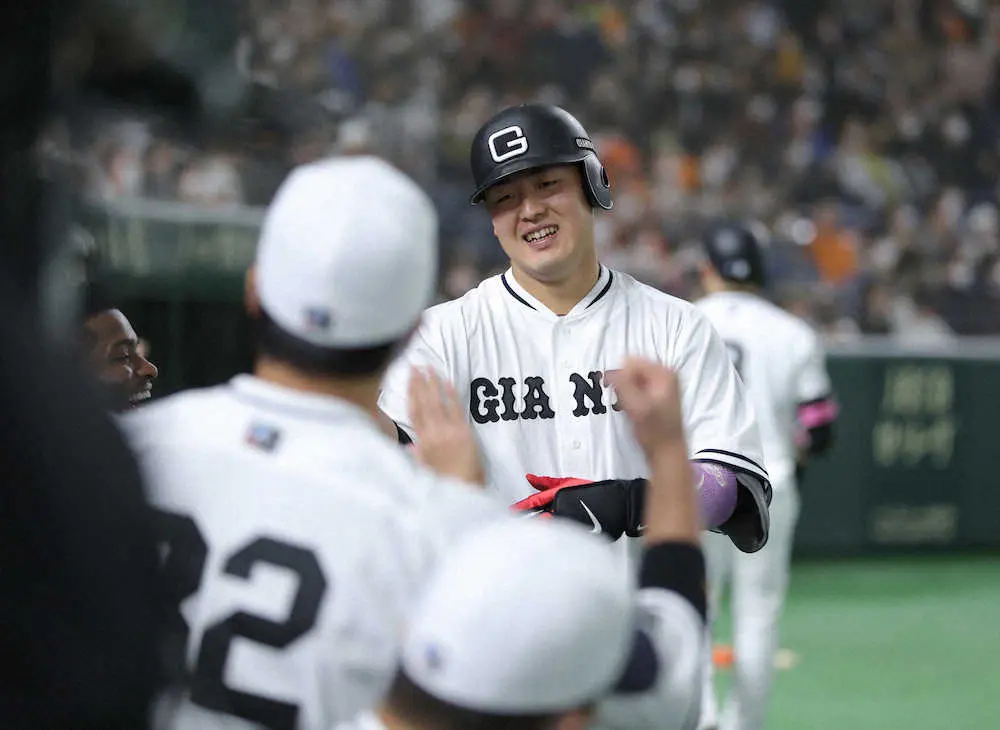 【画像・写真】「令和のON」そろい踏み　巨人・岡本和　5試合ぶり特大3号ソロ！