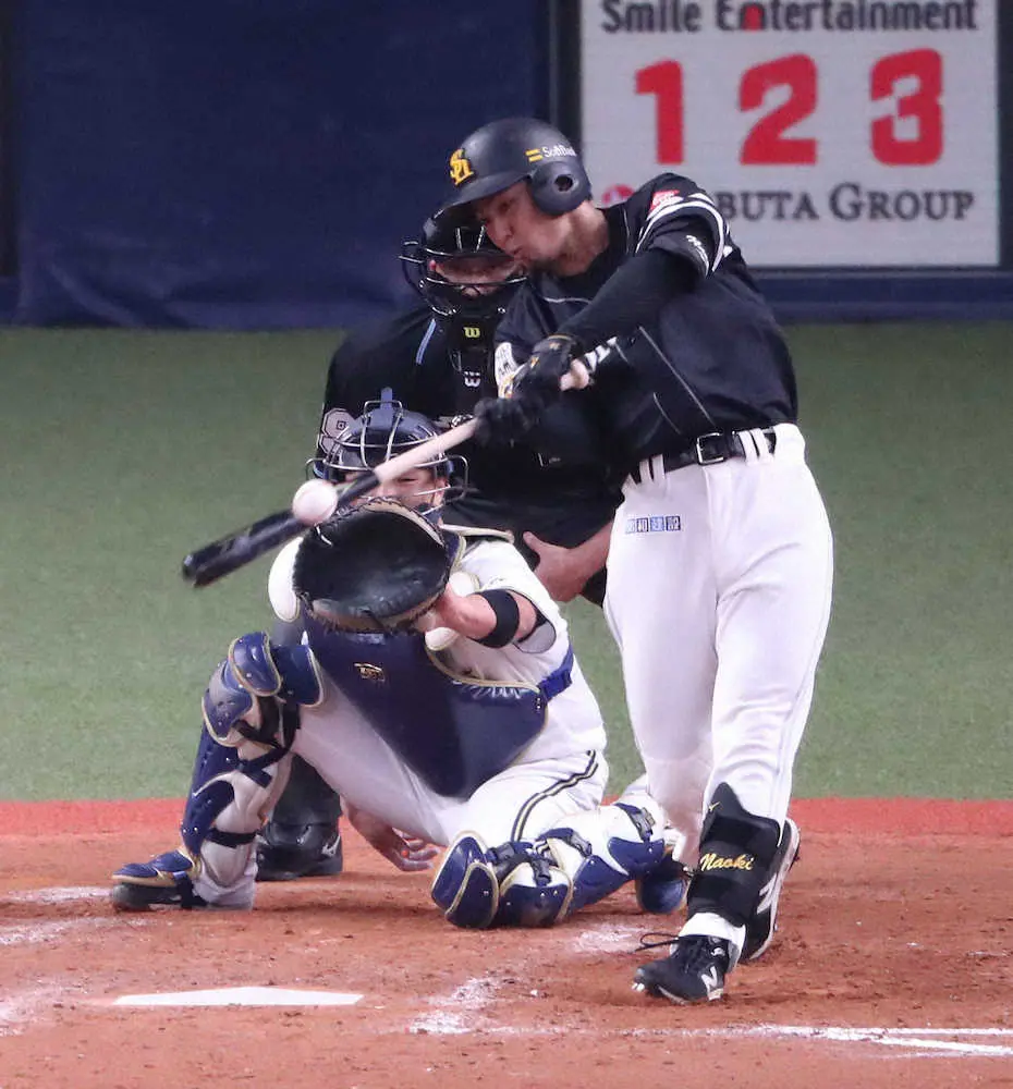 【画像・写真】ソフトバンク3年目佐藤直　21打席目待望のプロ初安打「時間かかったけど、うれしい」