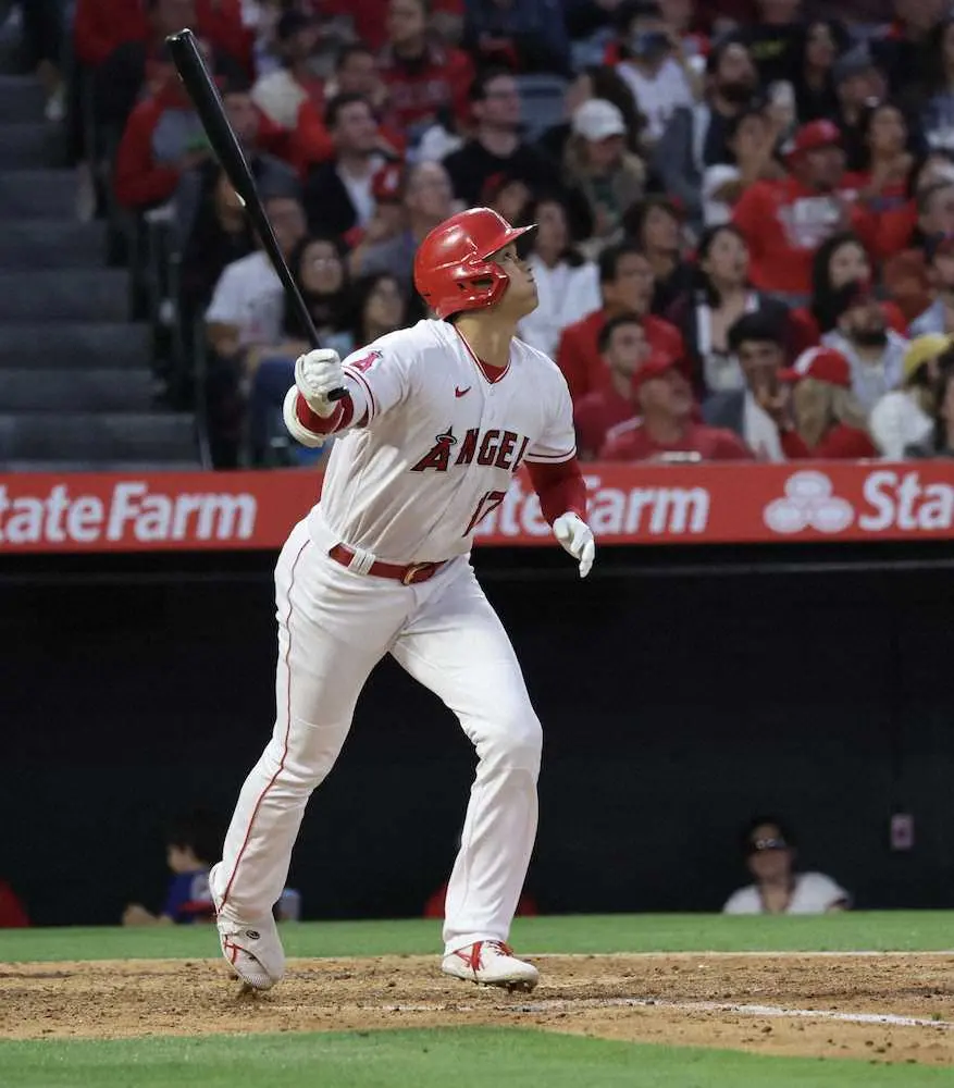 【画像・写真】大谷翔平　中飛…ベンチで悔しがる姿に「ヘドバンしてた」「キツツキ大谷」
