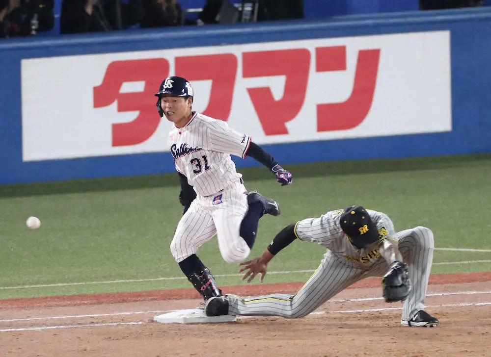 【画像・写真】ヤクルト　零封リレーで堅首!小川が7回2安打無失点で2勝目、山田は先制打含め2試合連続猛打賞