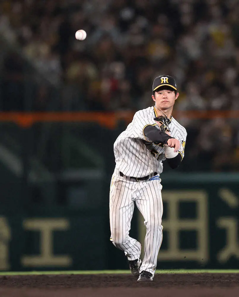 【画像・写真】阪神7年連続80失策超え　矢野監督、送球失策2度の中野に「あまりにももったいない」