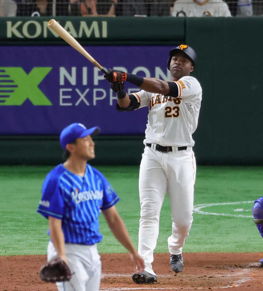 【画像・写真】巨人ポランコ　「完璧」バックスクリーン弾で23号！　きんに君譲りの「パワー！」でビッグスマイル