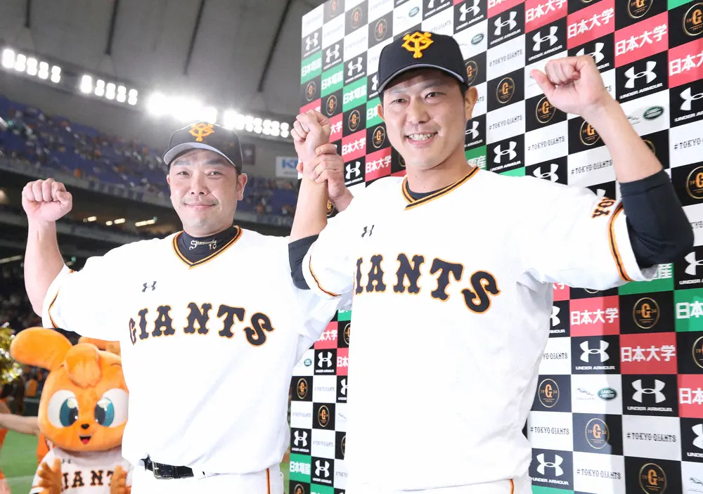 【画像・写真】【内海哲也引退セレモニー】盟友の阿部慎之助コーチ　「19年もできるとは…大きな自信を持って」