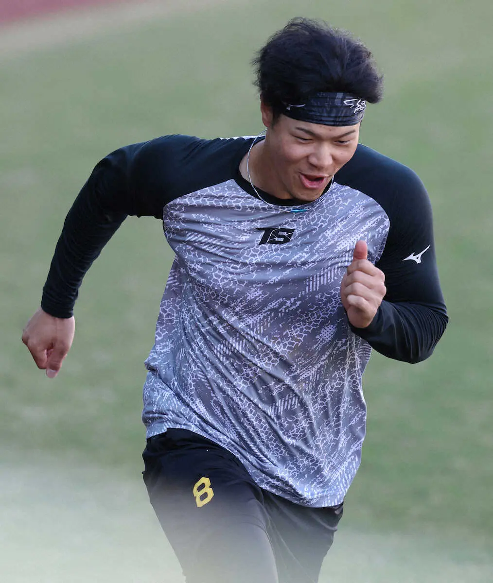 【画像・写真】阪神・佐藤輝　サッカー日本代表の勇姿に刺激！興奮で寝られず、同郷・同学年の堂安に「単純に凄い」
