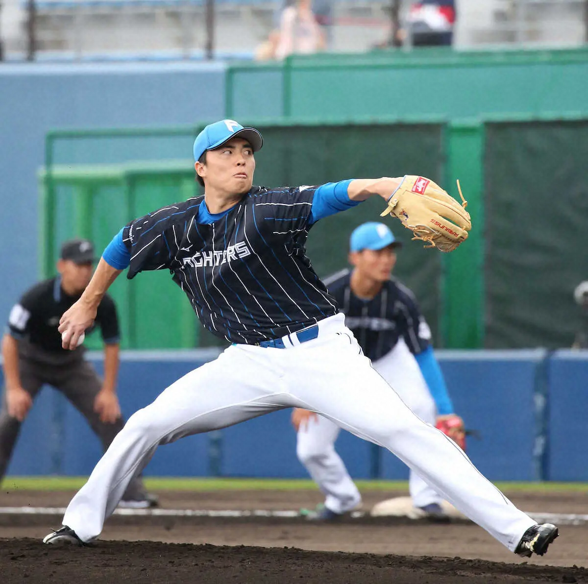 【画像・写真】新加入の日本ハム・田中正　紅白戦でいきなり154キロマークし1回無失点