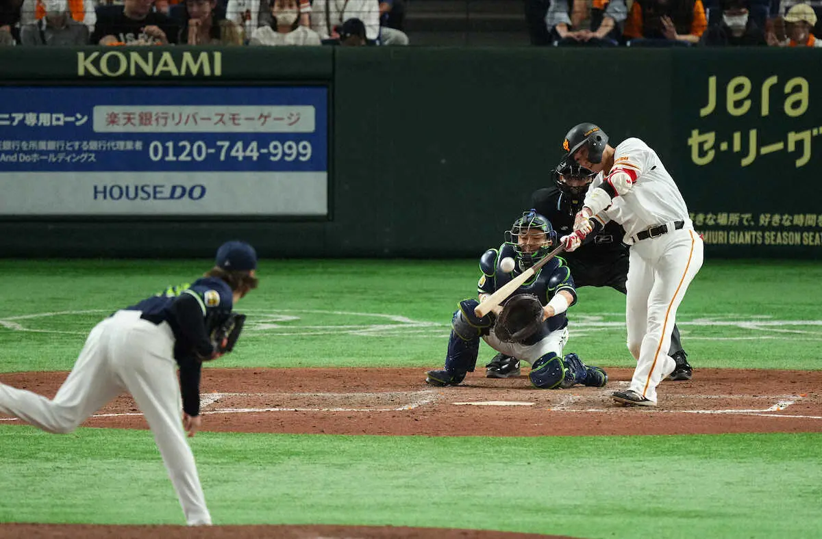 【画像・写真】巨人・坂本勇人が同点の4号2ラン　岡本和真が2試合連発の勝ち越しソロ　2者連続弾で逆転