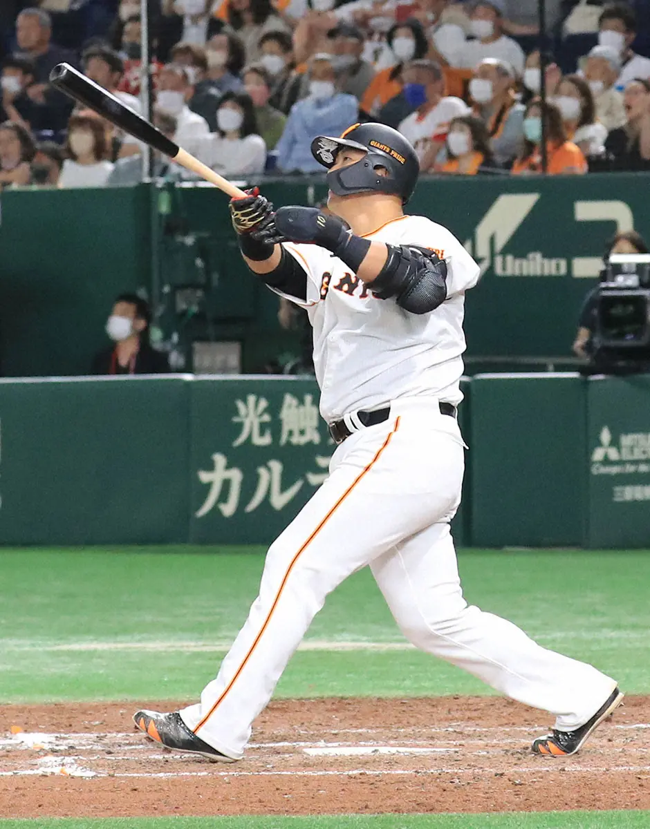 【画像・写真】右太もも裏肉離れの巨人・中田翔　軽めのベースランニングで状態を確認