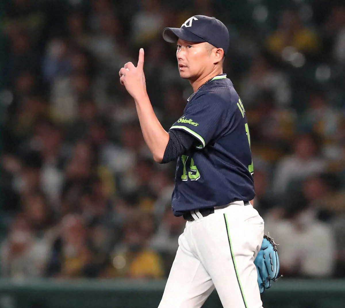 【画像・写真】田口麗斗も「すわほー」　ヤクルトの先輩・石川の184勝目称える「niceピッチング」