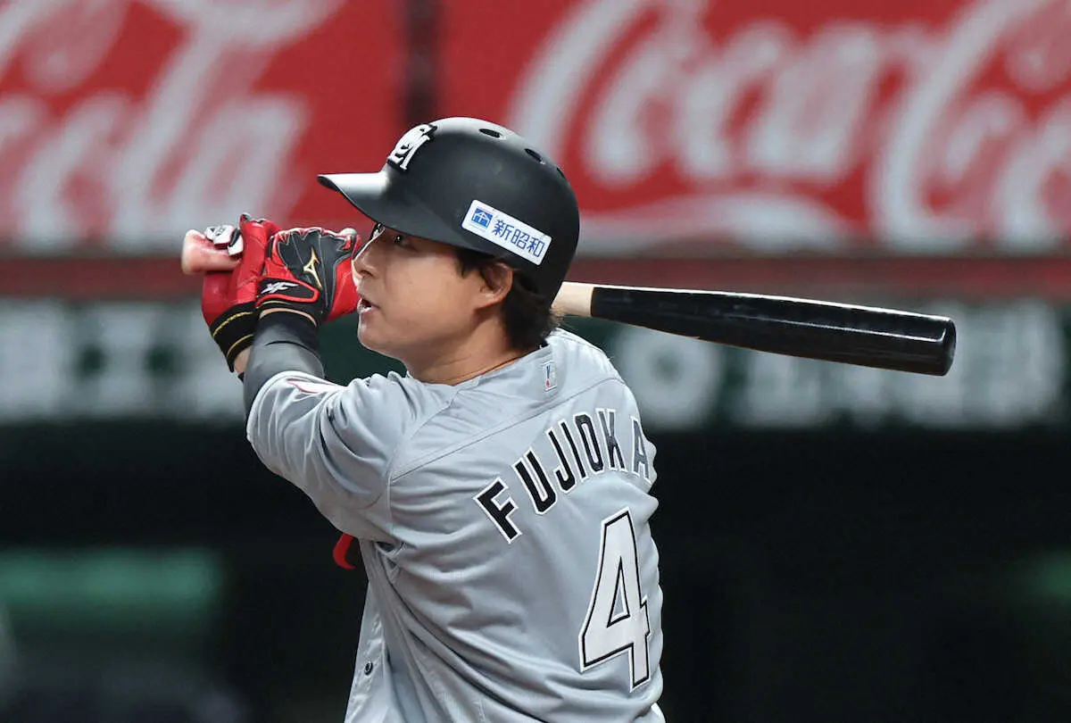 【画像・写真】ロッテ・藤岡　2打席連続適時打　無傷3勝の平良を攻略「結果を残せるように頑張るだけ」