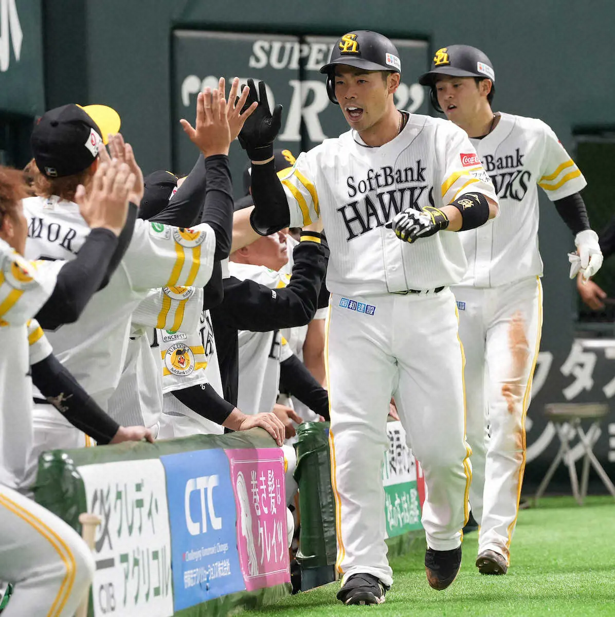 【画像・写真】ソフトB　近藤神話だ　本塁打放った試合は4戦4勝ですべて第3打席、安打＆打点を挙げれば10戦10勝