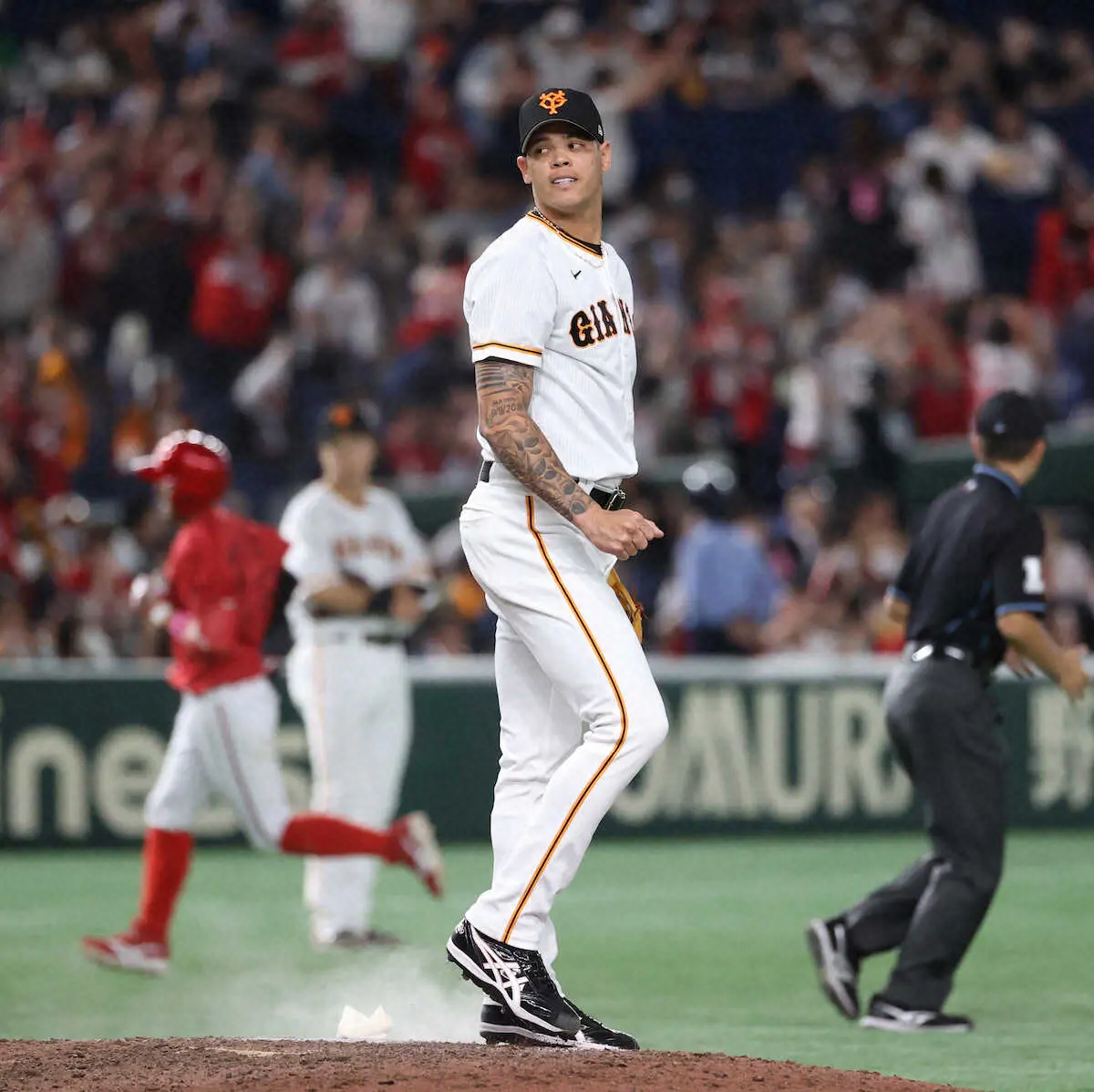 【画像・写真】あぁ巨人…延長10回に一挙6失点　延長10戦勝ちなし7連敗　大勢で追いつかれ、最後は満弾被弾