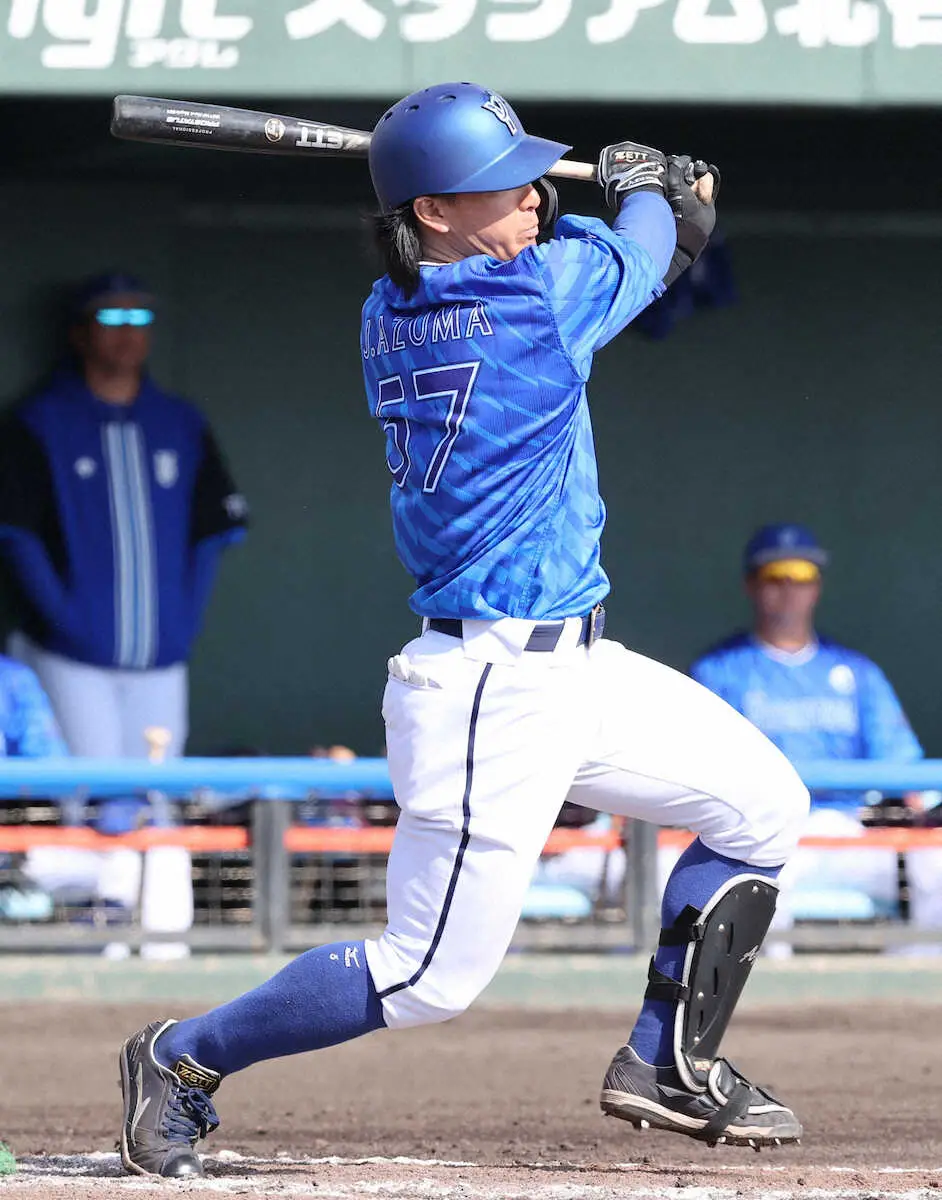 【画像・写真】DeNAの捕手・東妻は外野でアピール！　チーム1号ソロなど2安打3打点　「いいアピールになった」