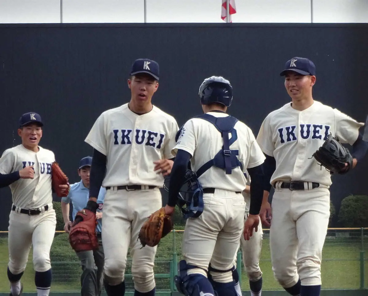 【画像・写真】育英が7年ぶり春8強　投打の歯車かみ合って加古川北に快勝　安田監督「選手の成長です」