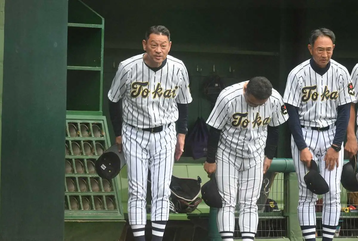 【画像・写真】東海大・長谷川新監督　リーグ戦初采配で勝利ならず　チームの連勝も4でストップ