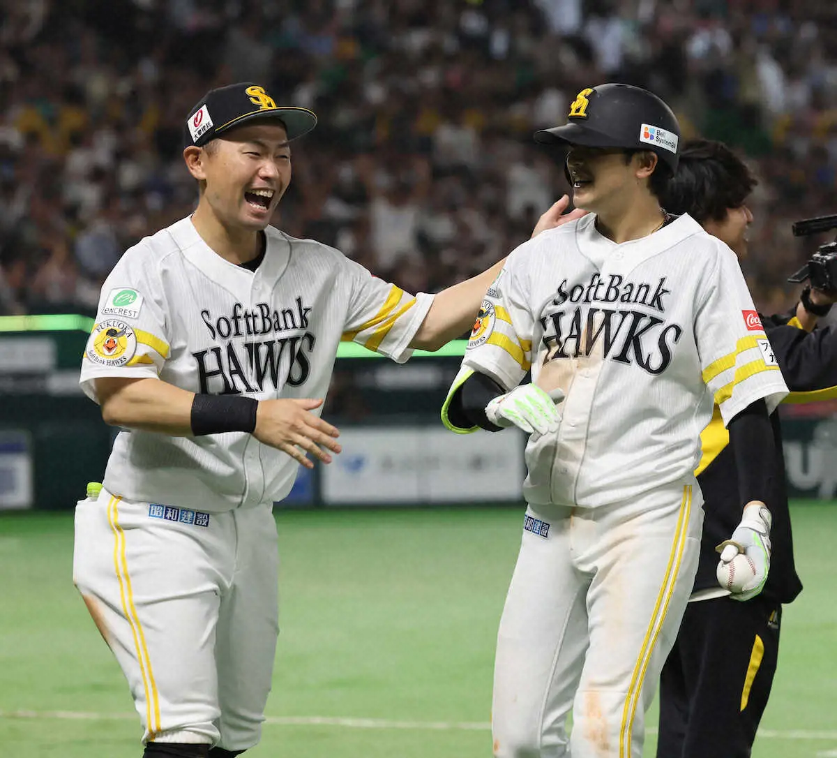 【画像・写真】ソフトバンク・川瀬がサヨナラ打　新名称“みずペイ”劇勝初白星　「とにかく前に飛ばすことだけ考えた」