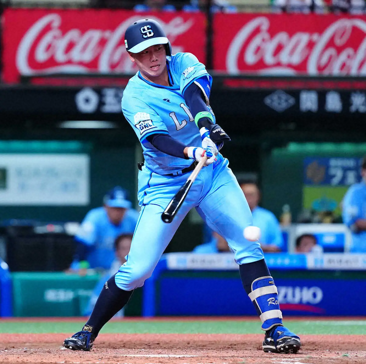【画像・写真】西武の2年目・村田怜音が今季初打点　フォークを右前に運び「厳しいコース。食らいつくことができた」