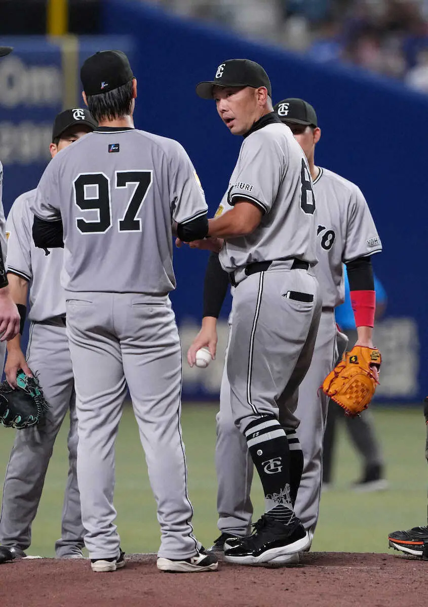 【画像・写真】巨人・杉内コーチ　井上抹消理由はベースカバー遅れ「油断なのか、慢心なのか」　マー君復帰は？