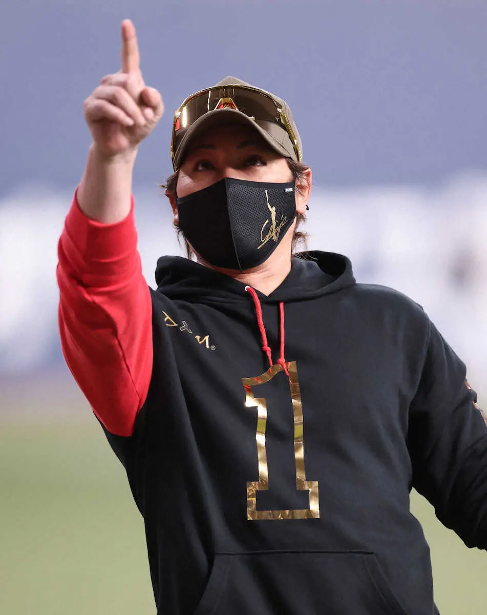 【画像・写真】新庄日本ハム　14安打9点の大勝で2連勝、レイエス21号2ランなど2安打4打点、野村にも一発