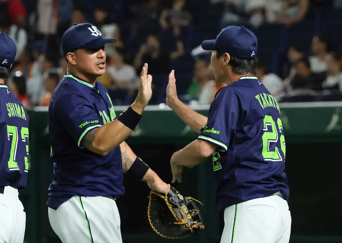 【画像・写真】ヤクルト・オスナが8回に決勝の8号ソロ　巨人・田中瑛のシュートを狙い打ち　「うまく前でさばけた」