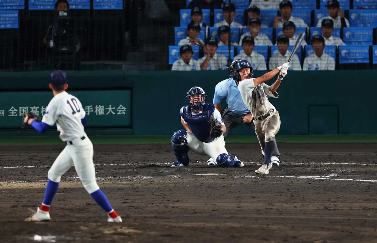 【画像・写真】【甲子園】高知中央　延長死闘も力尽く　9回痛恨エラーで同点に追いつかれ、まさかの逆転負け…