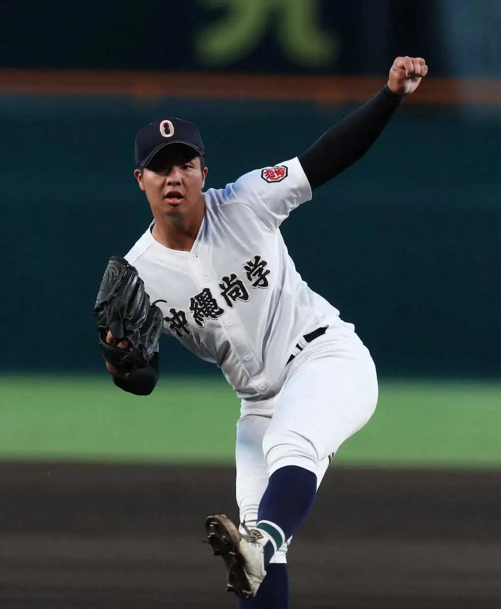 【画像・写真】【甲子園】沖縄尚学　夏は初の準決勝進出！新垣有＆末吉の2年生コンビが快投　次は山梨学院と対戦