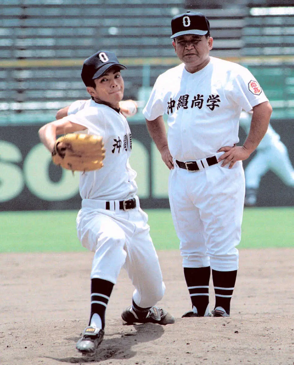 【画像・写真】【甲子園】沖縄尚学V　比嘉監督の恩師である愛知黎明・金城孝夫監督「先人の積み重ねで…」