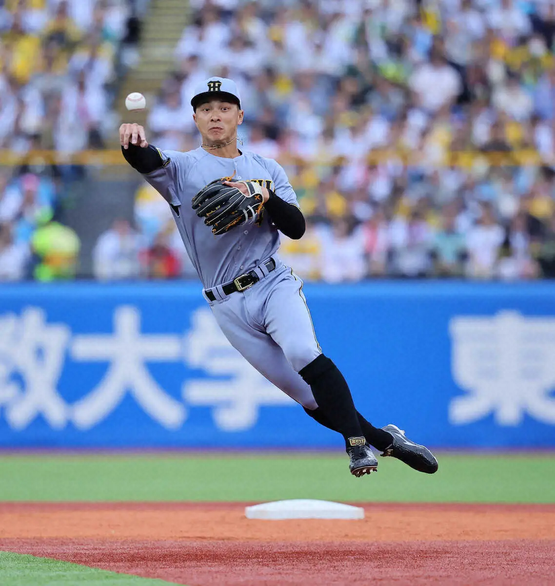 【画像・写真】阪神・熊谷敬宥　守備でも超イケメン！「いつでもいける準備はしている」中野に代わり二塁で出場し美技連発