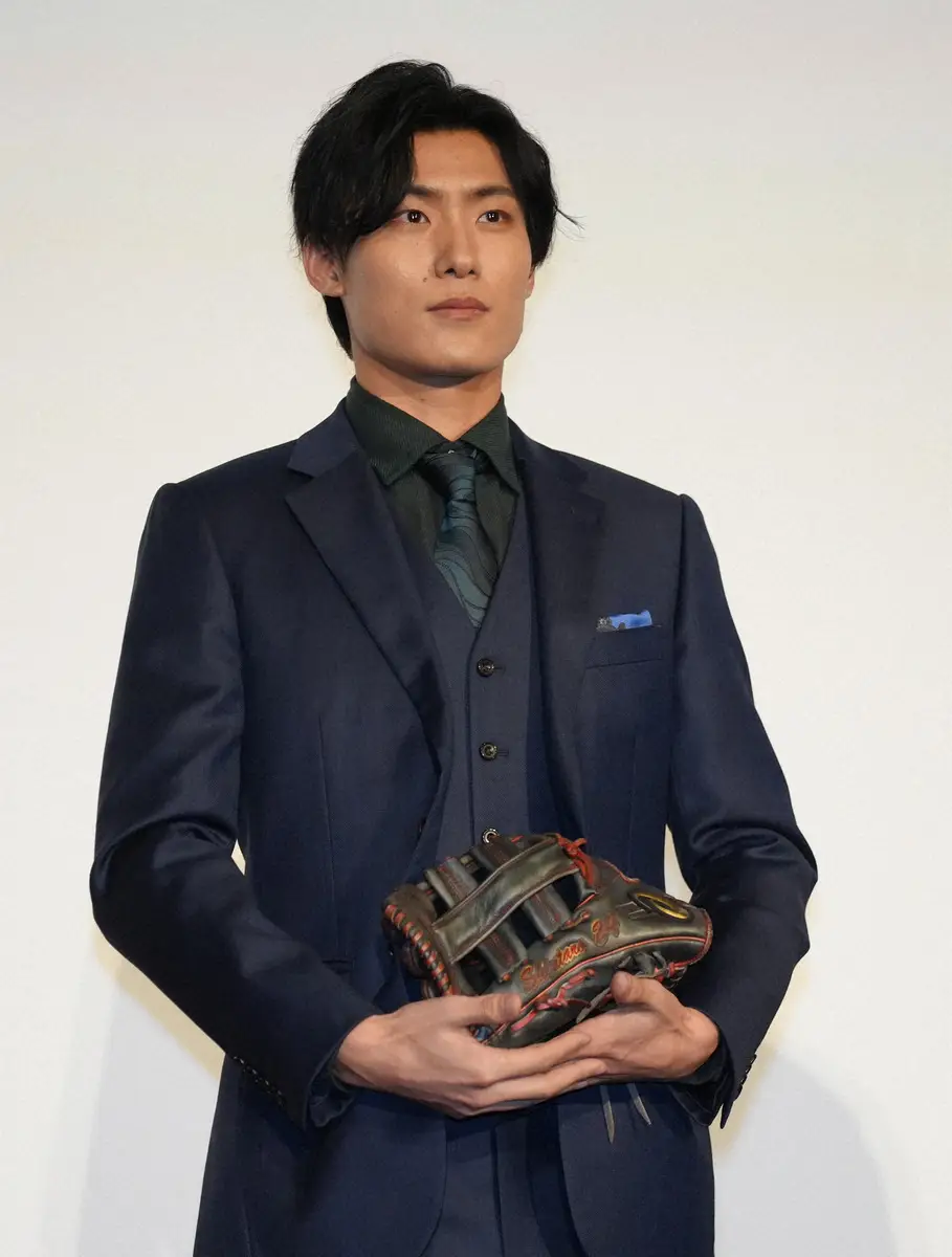 【画像・写真】阪神　横田慎太郎さんの命日に…俳優・松谷鷹也が7月18日にファーム本拠地でファーストピッチ“登板”