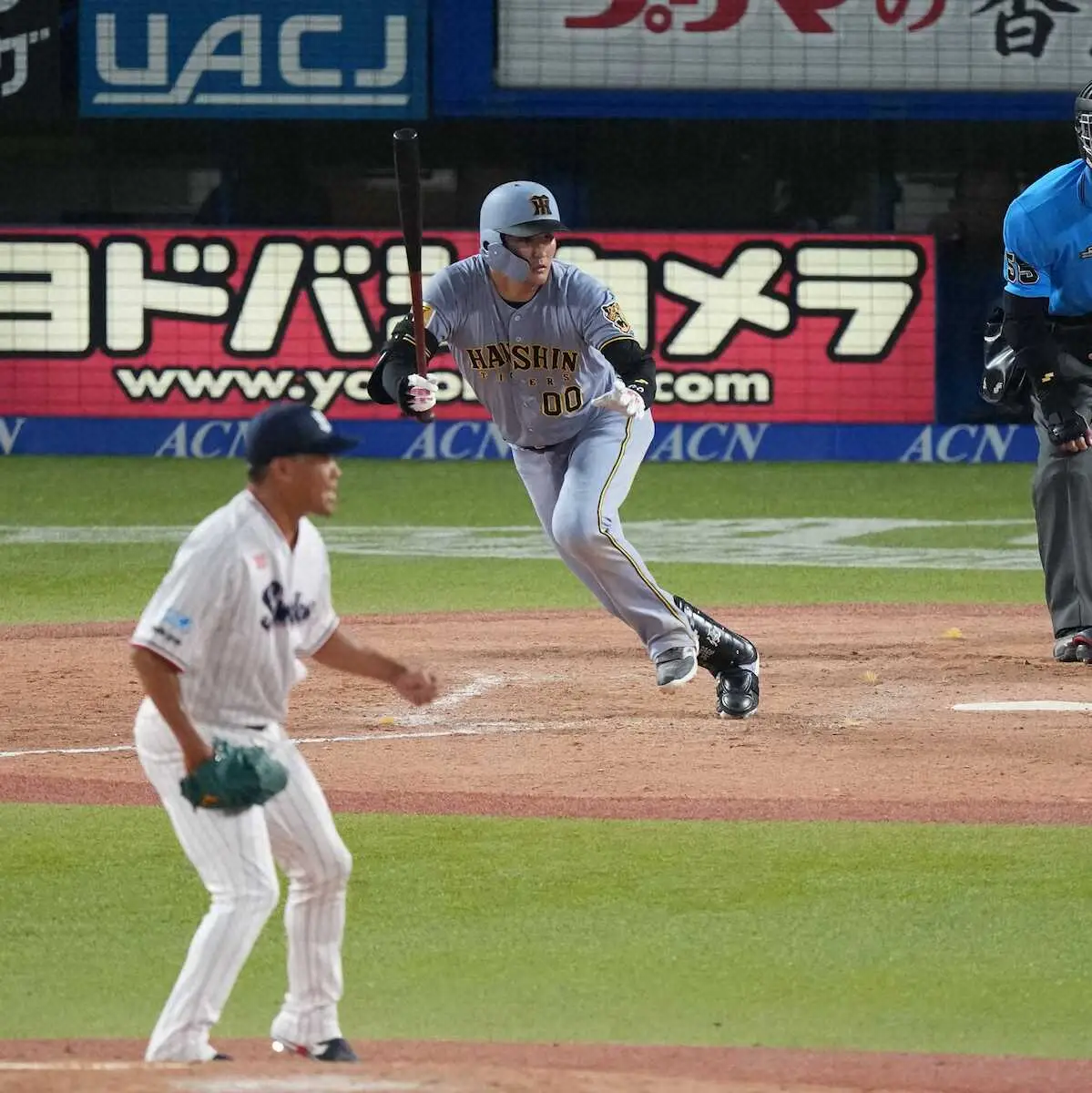 【画像・写真】阪神・元山飛優が7回一挙4得点の口火切る左前打　古巣相手のマルチ安打も「駆け引きが大事」