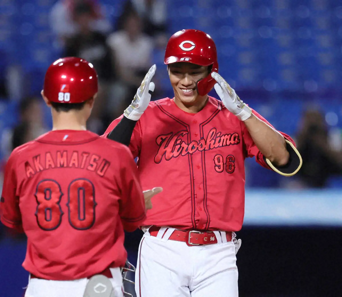 【画像・写真】広島　中村奨成が2回に豪快今季初アーチ　左翼へ1号2ラン　「やっと出た。ホッとしている」