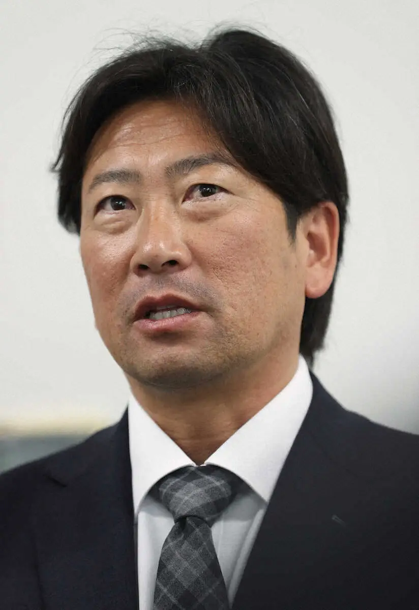 【画像・写真】オリックス　小松聖新２軍投手コーチら発表　西野真弘新2軍打撃コーチ「優しいだけでもダメ」
