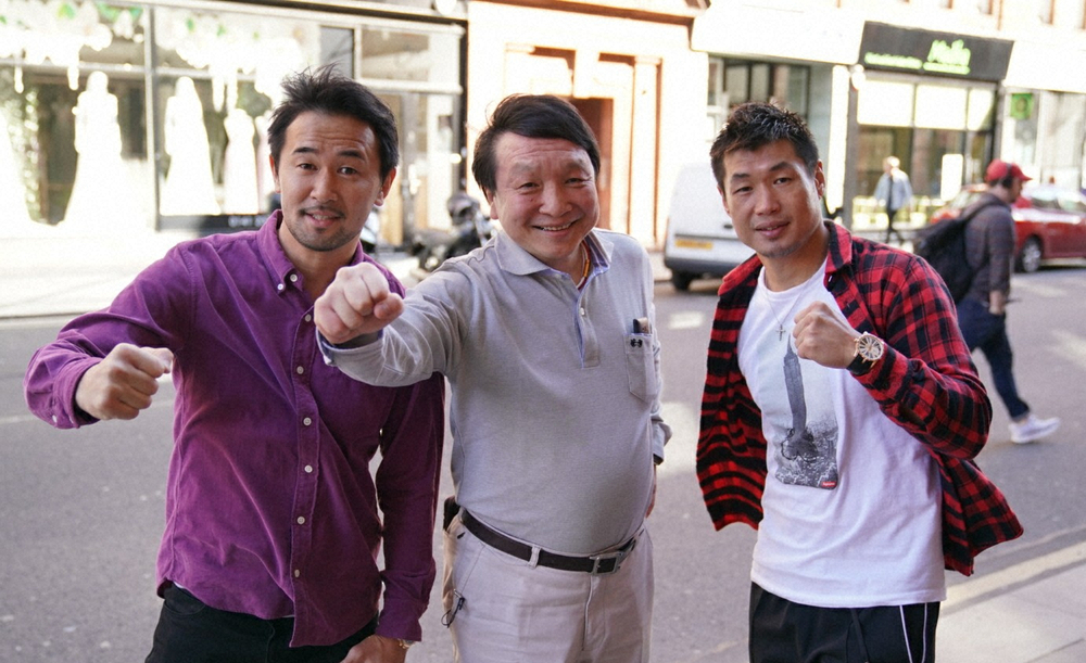 【画像・写真】元世界王者の山中氏（左）、長谷川氏（右）からのサポートを確約された大橋会長