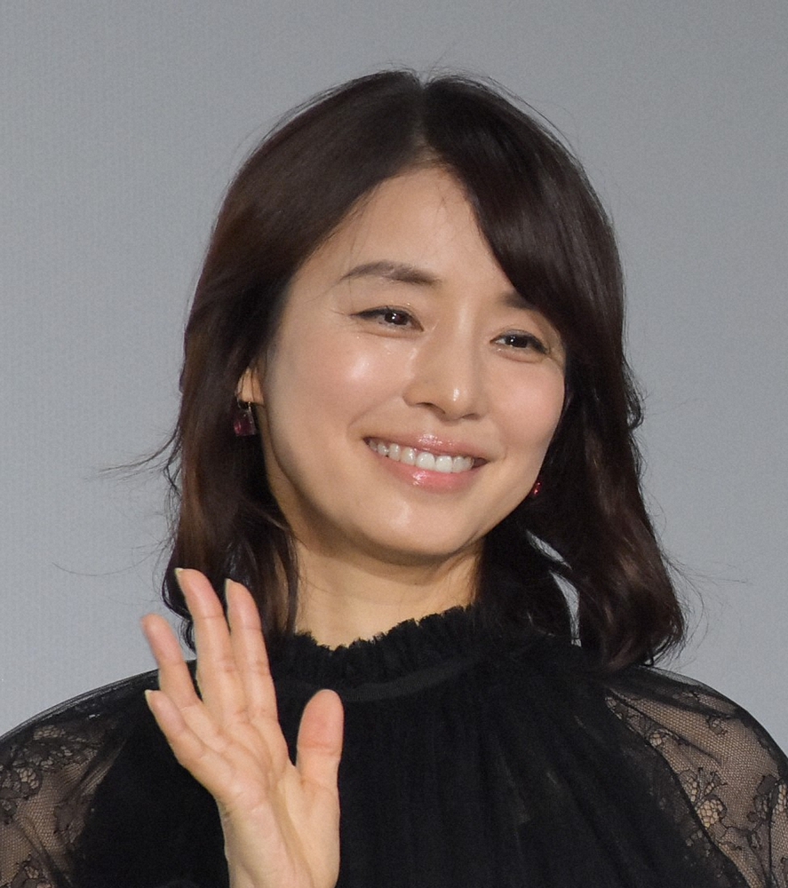 【画像・写真】石田ゆり子　妹が乗る飛行機に手作りの旗振るも…まさかの展開「あぁかわいそうなわたし」